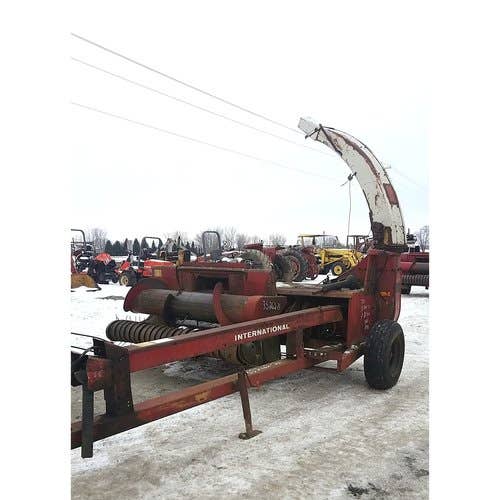 Used International 720 Harvester parts.