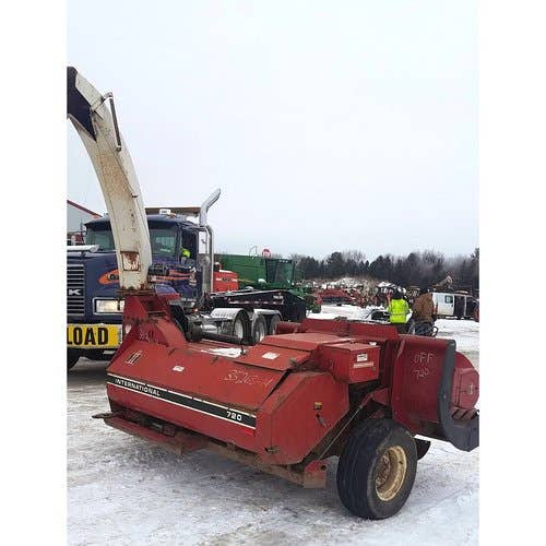 Used International 720 Harvester parts.