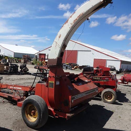 Used International 720 Harvester parts.