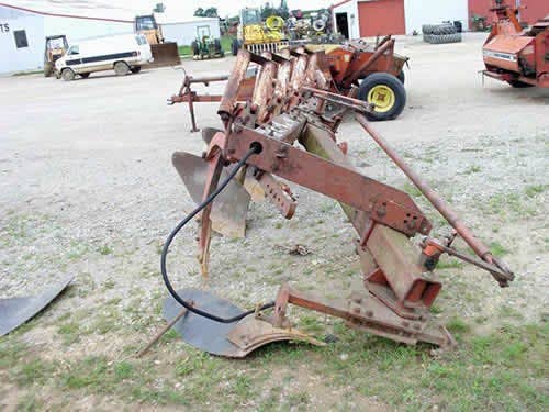 Used International 720 Tillage parts.