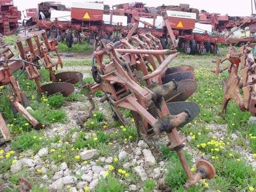 Used International 720 Tillage Parts Used International 720 Tillage Parts