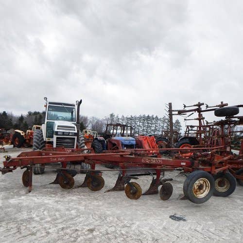 Used International 720 Tillage parts.