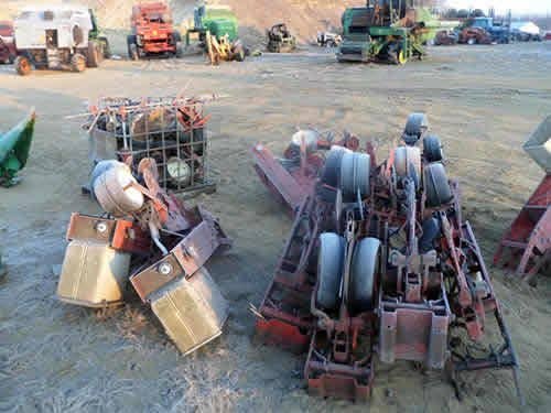 Used International 800 Planter parts.