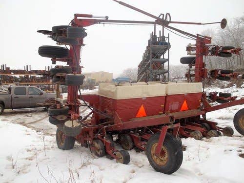 Used International 800 Planter parts.