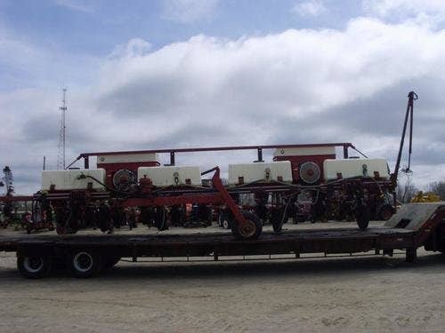 Used International 800 Planter parts.