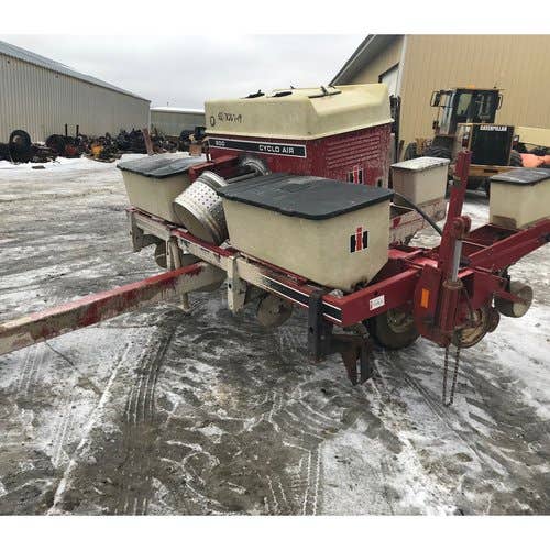 Used International 800 Planter parts.
