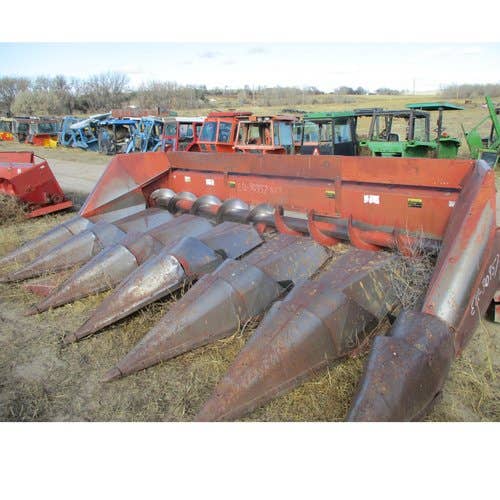 Used International 863 Header parts.