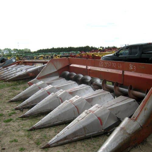 Used International 863 Header parts.