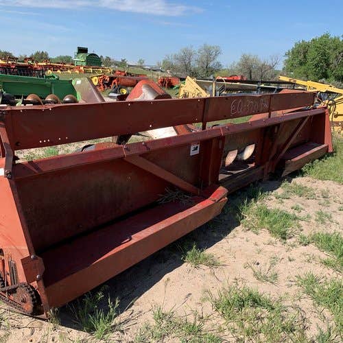 Used International 883 Header parts.