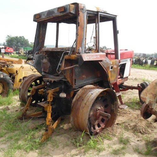 Used International 886 Tractor parts.