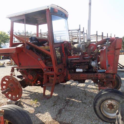 Used International 886 Tractor parts.