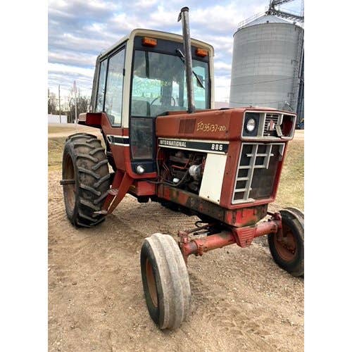Used International 886 Tractor parts.
