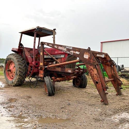 Used International 886 Tractor parts.