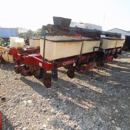 Used International 900 Planter parts.