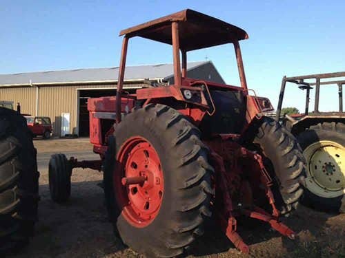 Used International 986 Tractor parts.
