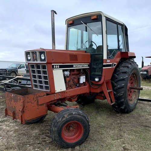 Used International 986 Tractor parts.