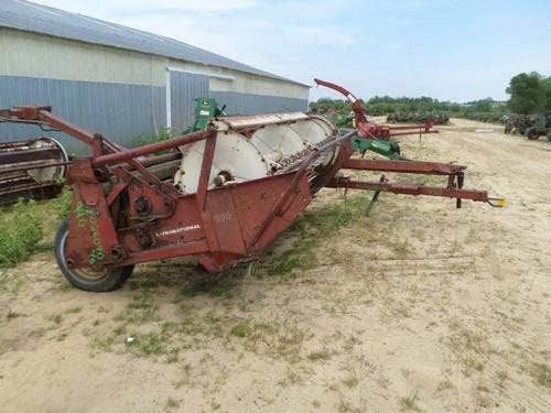 Used International 990 Hay Cutting parts.