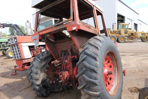 Used International Hydro100 Tractor parts.
