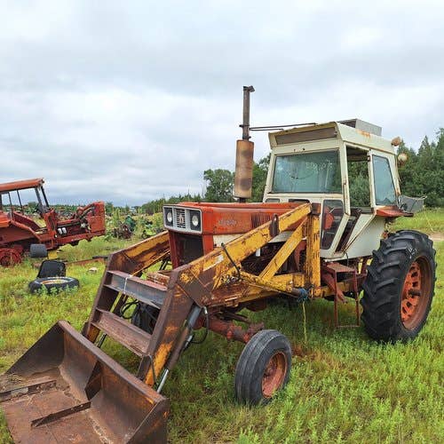 Used International Hydro100 Tractor parts.