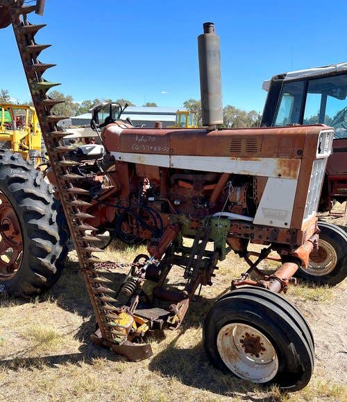 Used International HYDRO70 Tractor parts.