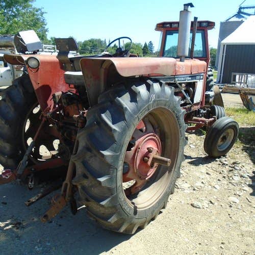 Used International HYDRO86 Tractor parts.