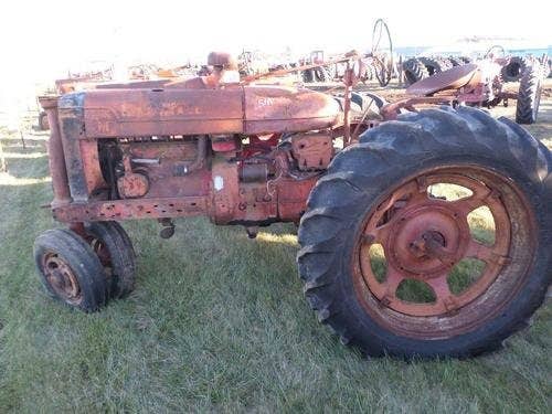 Used International Super M Tractor Parts Used International Super M Tractor Parts