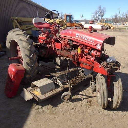Used International SUPERC Tractor parts.