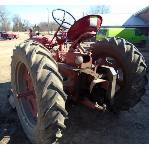 Used International SUPERC Tractor parts.
