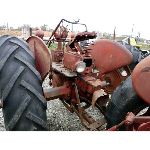 Used International SuperC Tractor parts.