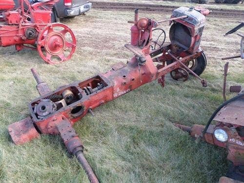 Used International Superh Tractor parts.