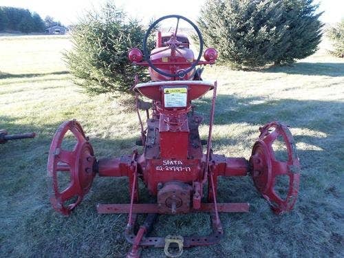 Used International SuperMTA Tractor parts.