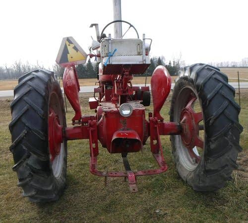 Used International M Tractor parts.
