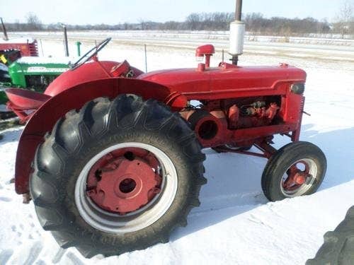 Used International W4 Tractor parts.