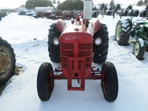 Used International W4 Tractor parts.