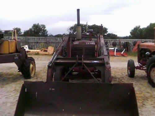 Used International W9 Tractor parts.