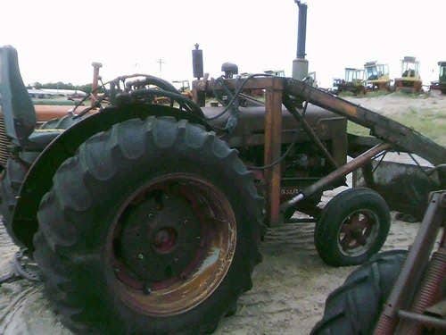 Used International W9 Tractor parts.