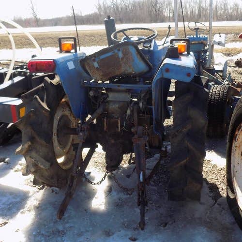 Used Iseki tu1700 Tractor parts.