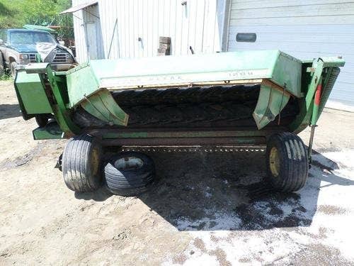 Used John Deere 1209 Hay Cutting parts.