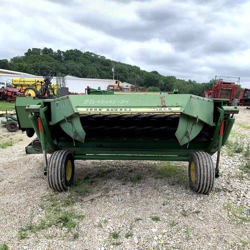 Used John Deere 1209 Hay Cutting parts.
