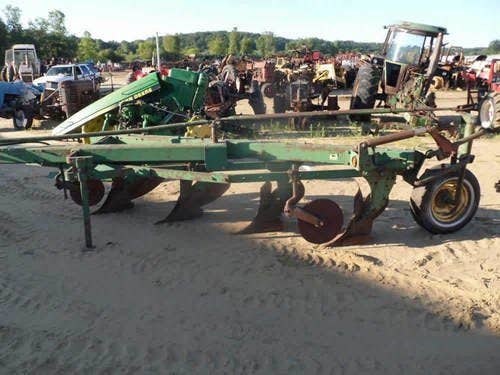 Used John Deere 1450 Tillage parts.