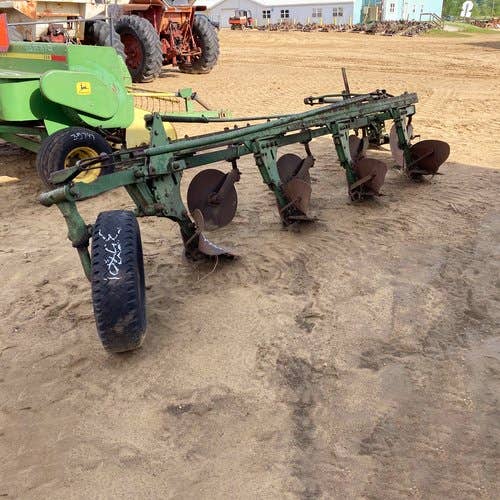 Used John Deere 1450 Tillage parts.