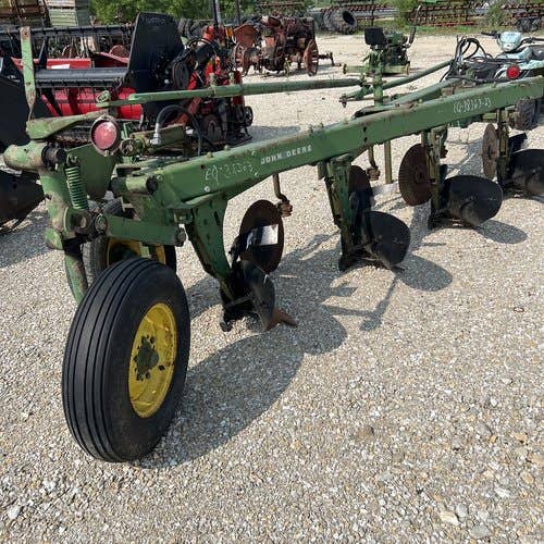 Used John Deere 1450 Tillage parts.