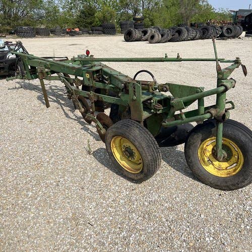Used John Deere 1450 Tillage parts.