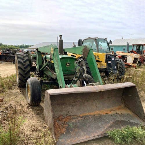 Used John Deere 1530 Tractor parts.