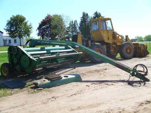 Used John Deere 1600 Hay Cutting parts.