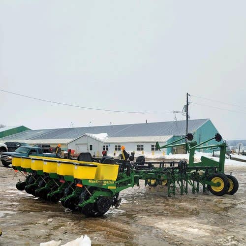 2001 Used John Deere 1770 Planter parts.