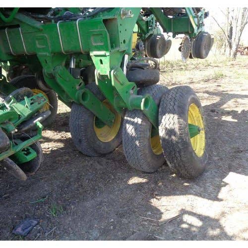 2010 Used John Deere 1790 Planter parts.