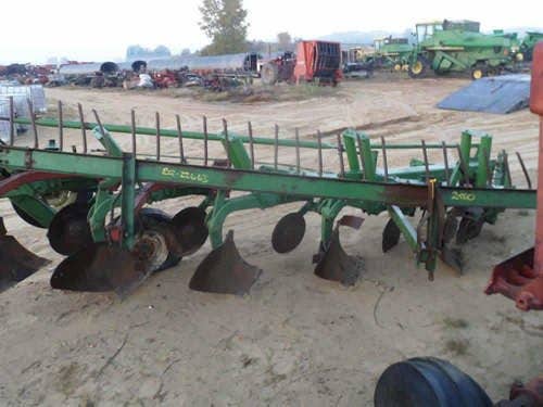 Used John Deere 2500 Tillage parts.