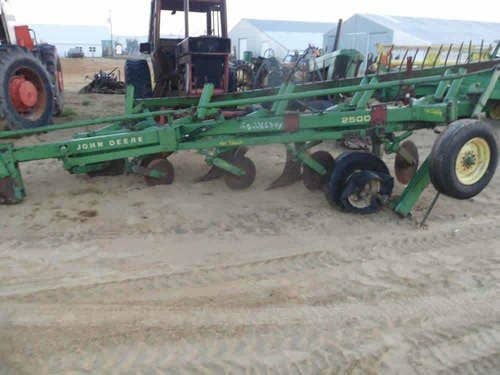 Used John Deere 2500 Tillage parts.
