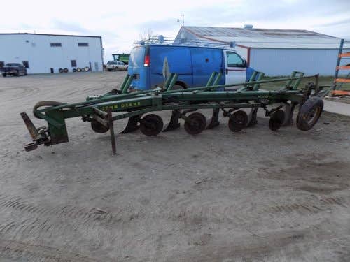 Used John Deere 2500 Tillage parts.